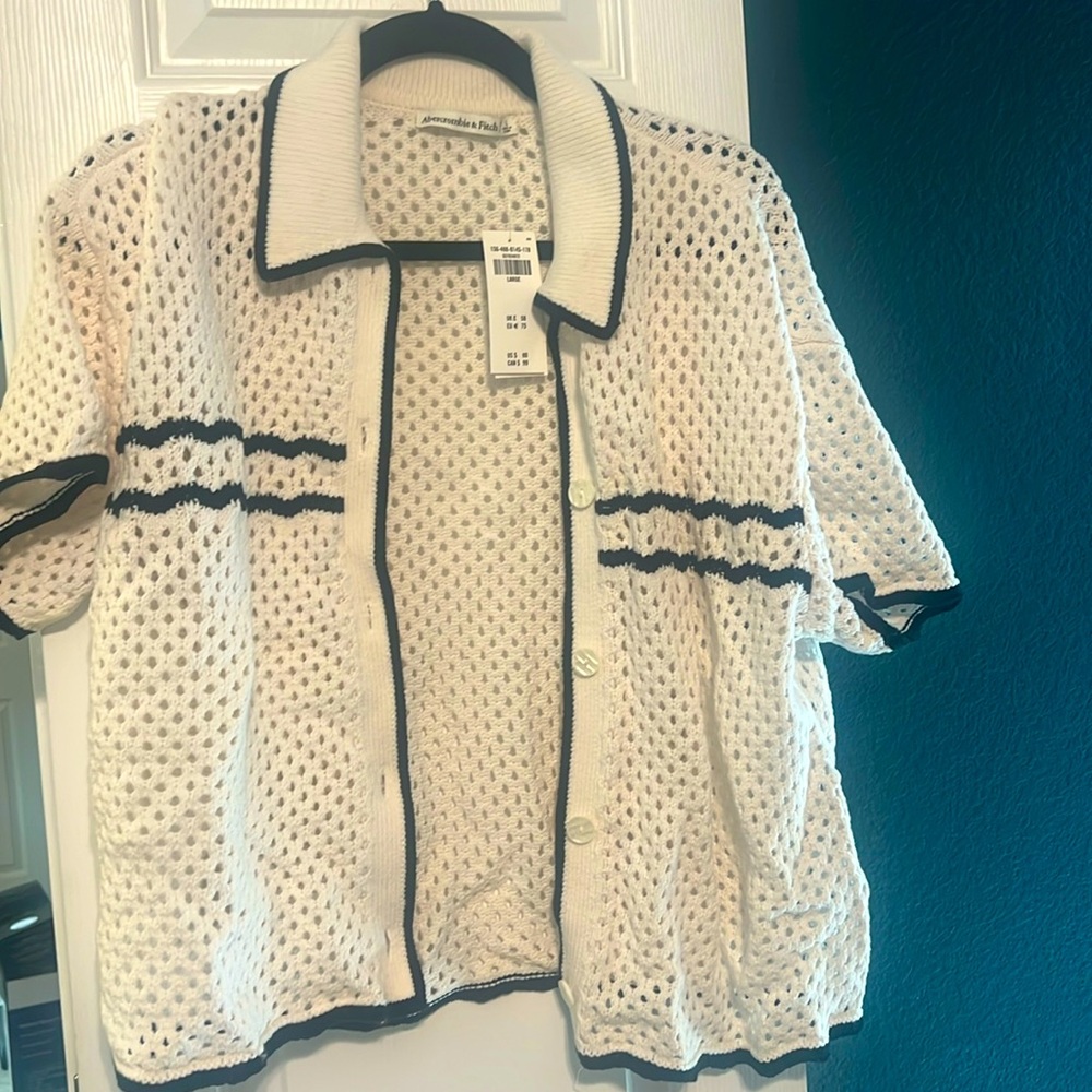 Abercrombie and Fitch woven cardigan. Never worn. Size L